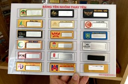 Làm Bảng Tên Thay Tên Ở Đâu?