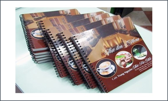 In Menu Bằng Nhựa PVC – Bền, Chống Nước, Đóng Cuốn Lò Xo