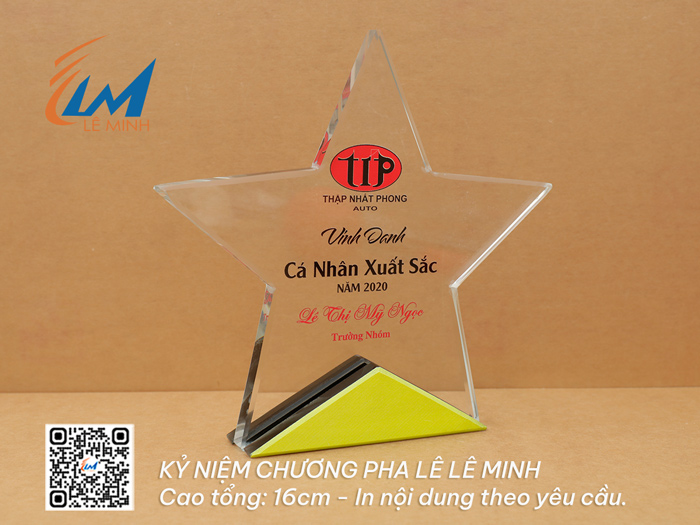 Kỷ niệm chương pha lê giá từ 210k - 355k